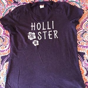 A dark blue hollister tshirt